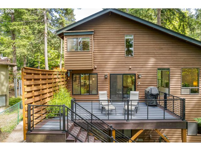2031 DOGWOOD Dr, Eugene, OR 97405