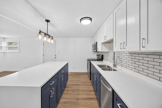 9138 S Perry Avenue, Chicago, IL 60620