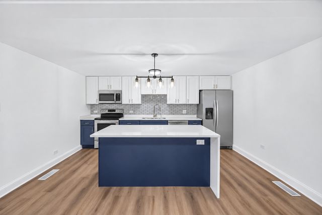 9138 S Perry Avenue, Chicago, IL 60620