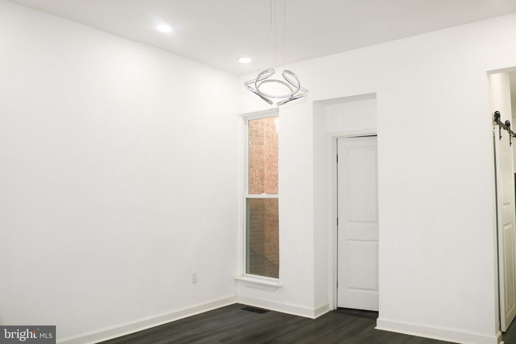 Image 12 of property listing at 322 N MONROE ST, Baltimore, MD 21223