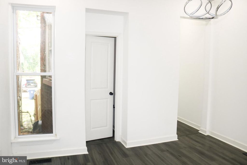 Image 14 of property listing at 322 N MONROE ST, Baltimore, MD 21223