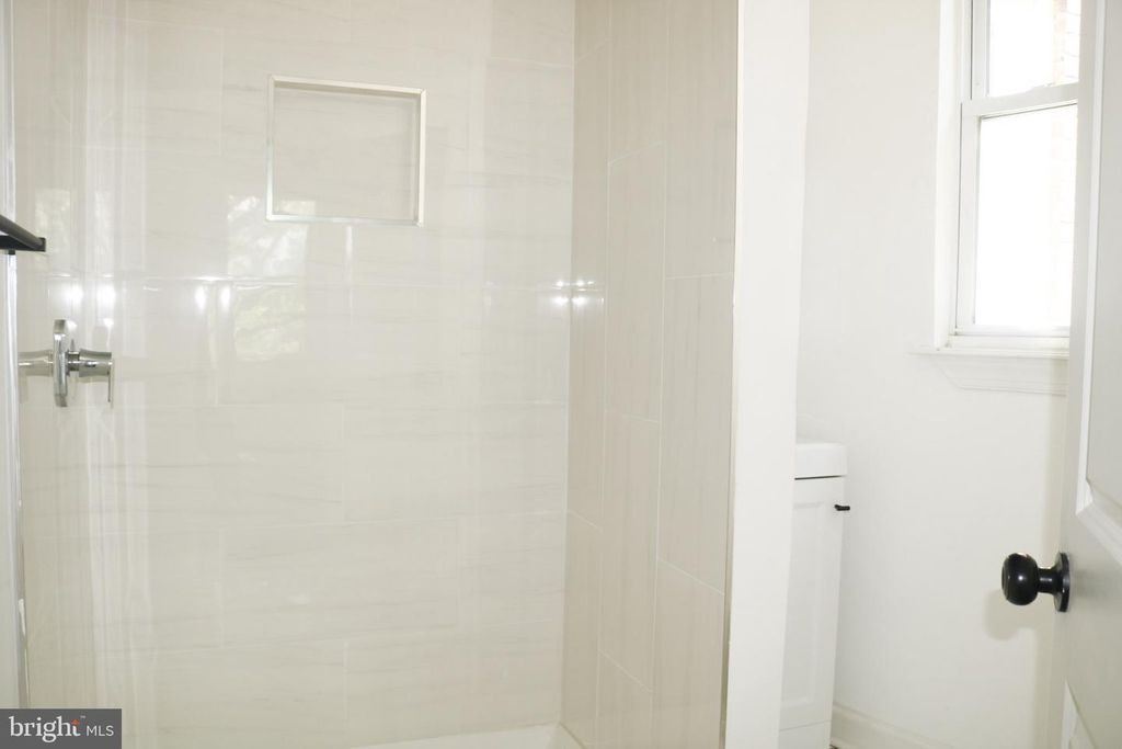 Image 26 of property listing at 322 N MONROE ST, Baltimore, MD 21223