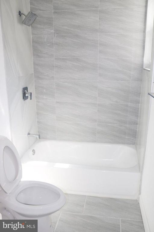 Image 35 of property listing at 322 N MONROE ST, Baltimore, MD 21223