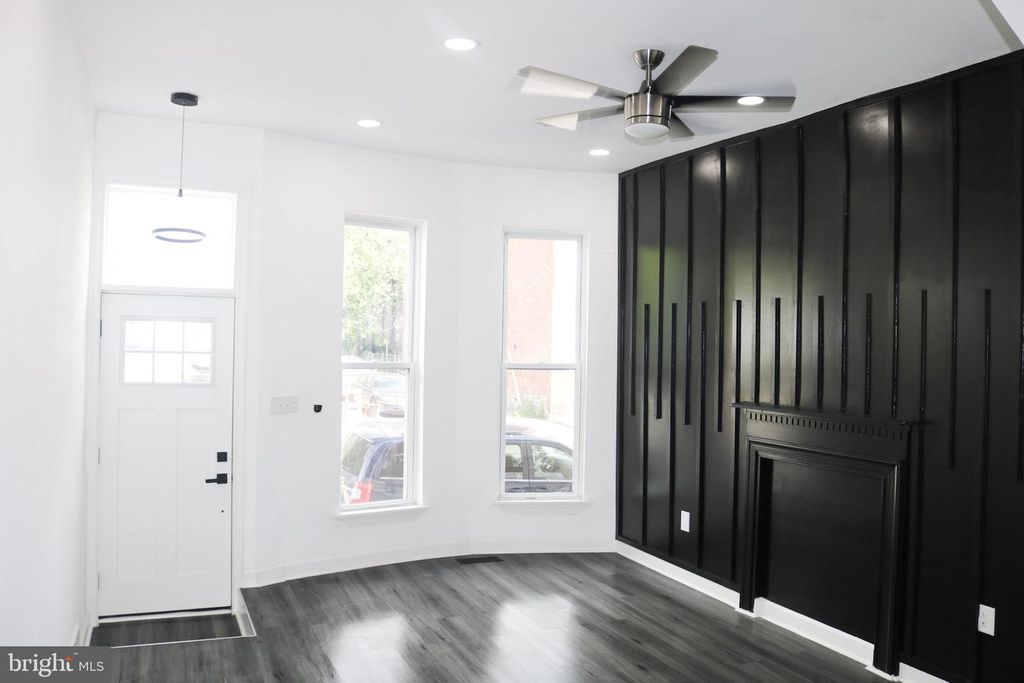Image 6 of property listing at 322 N MONROE ST, Baltimore, MD 21223