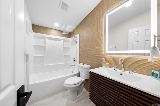 13824 Powers Road, Poway, CA 92064