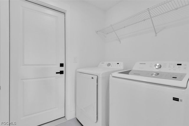 102 NW 20th ST, Cape Coral, FL 33993