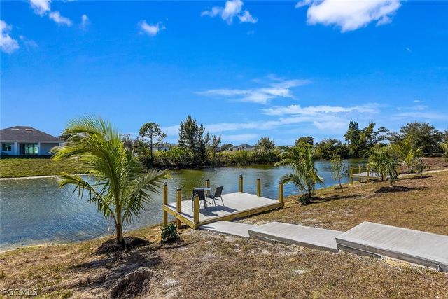102 NW 20th ST, Cape Coral, FL 33993