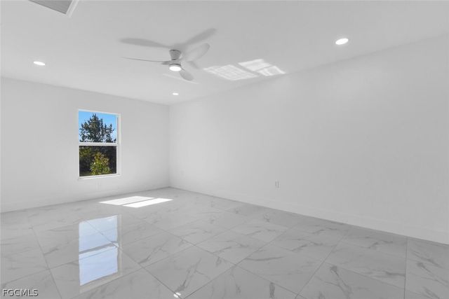 102 NW 20th ST, Cape Coral, FL 33993