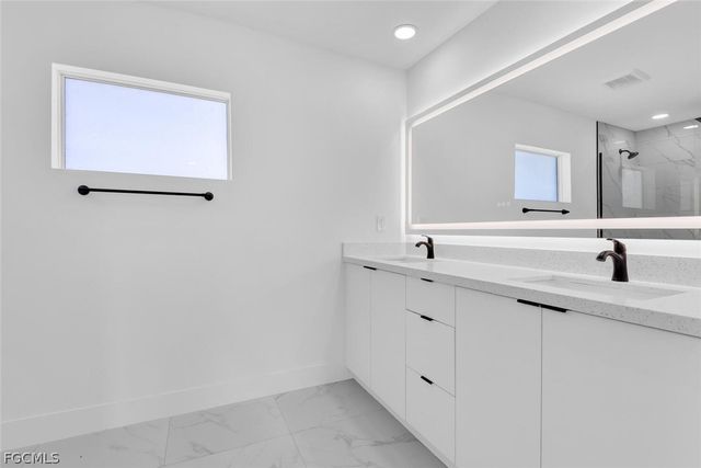 102 NW 20th ST, Cape Coral, FL 33993