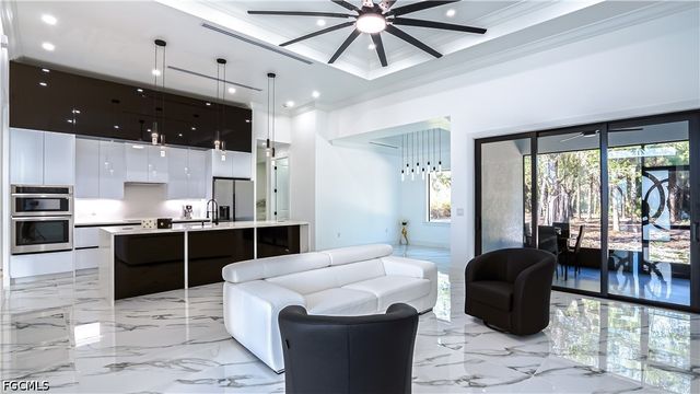 2565 28th AVE SE, Naples, FL 34117