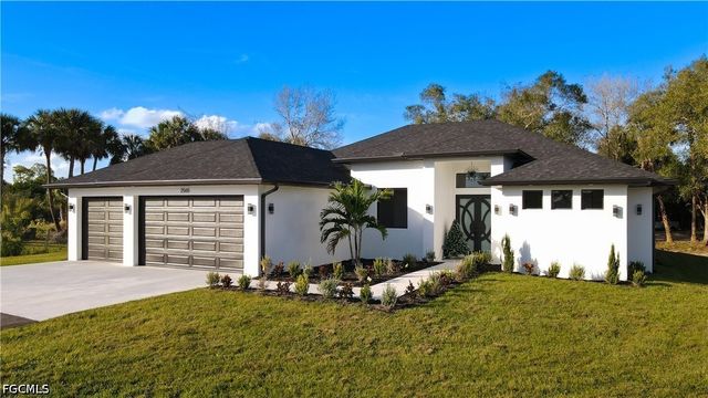 2565 28th AVE SE, Naples, FL 34117