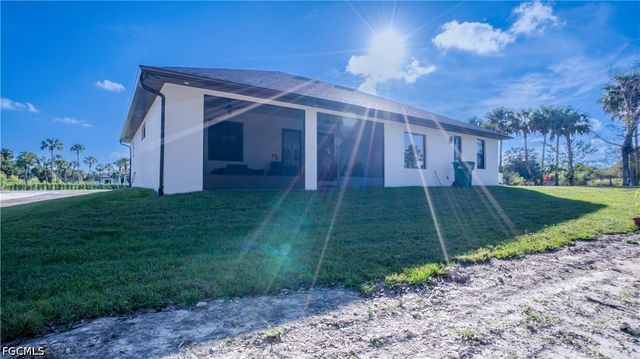 2565 28th AVE SE, Naples, FL 34117