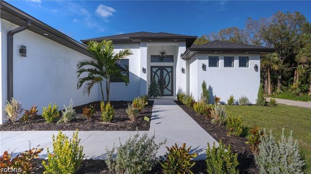 2565 28th AVE SE, Naples, FL 34117