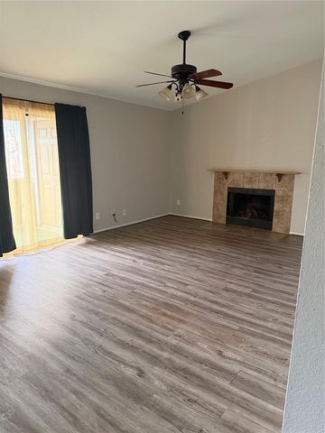 4444 Victory Drive 1208, Houston, TX 77088