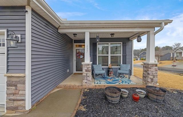 637 Ivywood Place, Boiling Springs, SC 29316