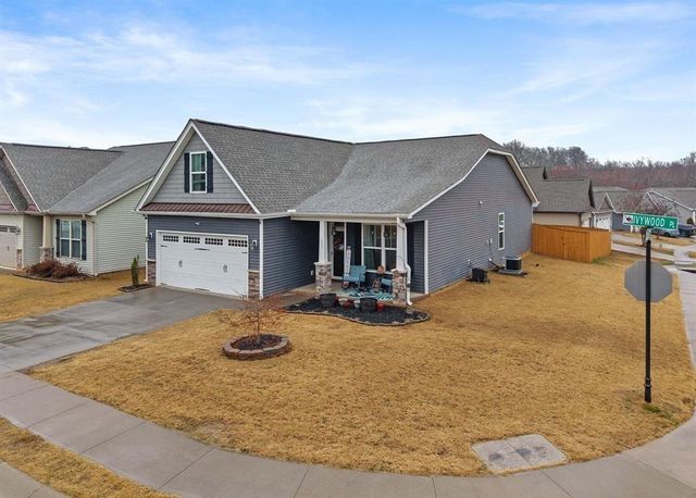 637 Ivywood Place, Boiling Springs, SC 29316