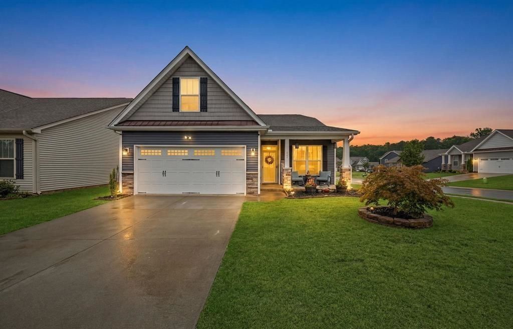 637 Ivywood Place, Boiling Springs, SC 29316