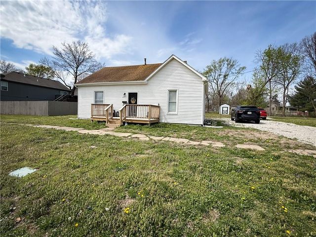 210 S Franklin Street, Raymore, MO 64083