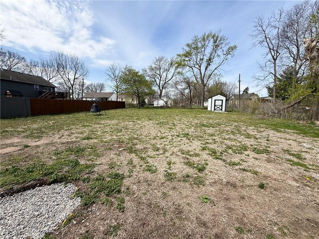 210 S Franklin Street, Raymore, MO 64083