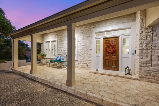 52 Club Estates PKWY, The Hills, TX 78738