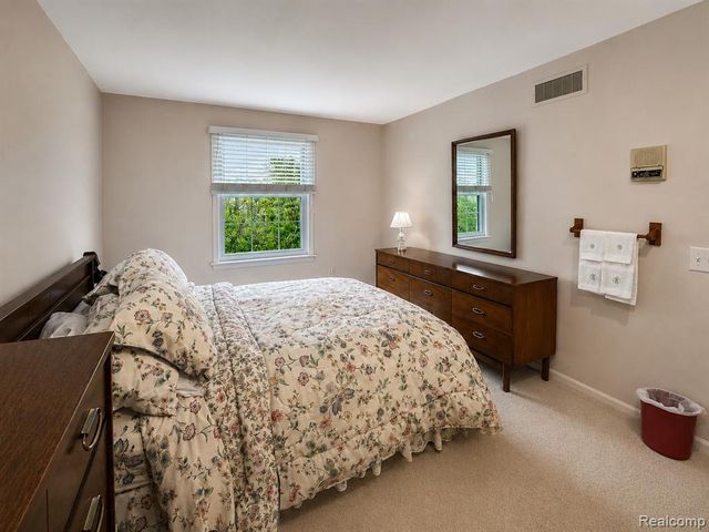 2235 Stonewall Drive, Ortonville, MI 48462