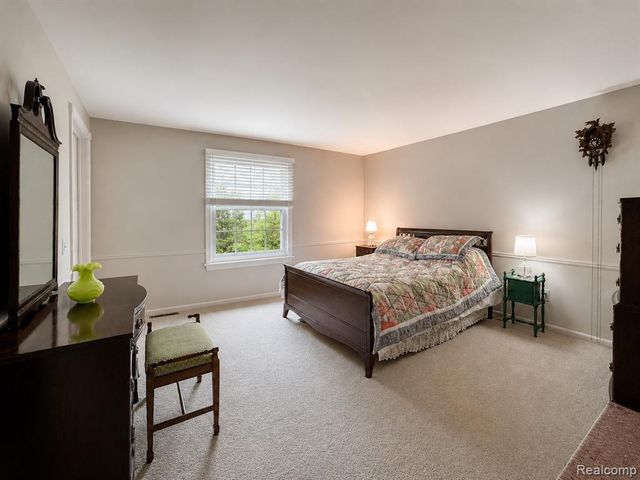 2235 Stonewall Drive, Ortonville, MI 48462