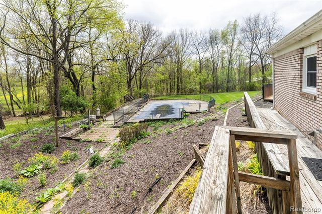 2235 Stonewall Drive, Ortonville, MI 48462