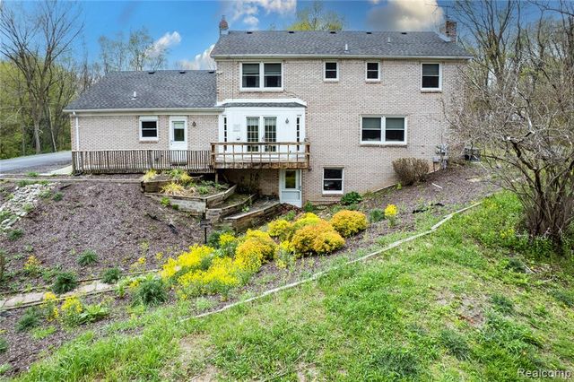 2235 Stonewall Drive, Ortonville, MI 48462