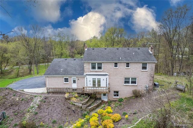 2235 Stonewall Drive, Ortonville, MI 48462