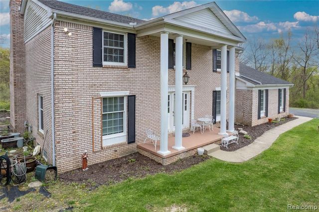2235 Stonewall Drive, Ortonville, MI 48462