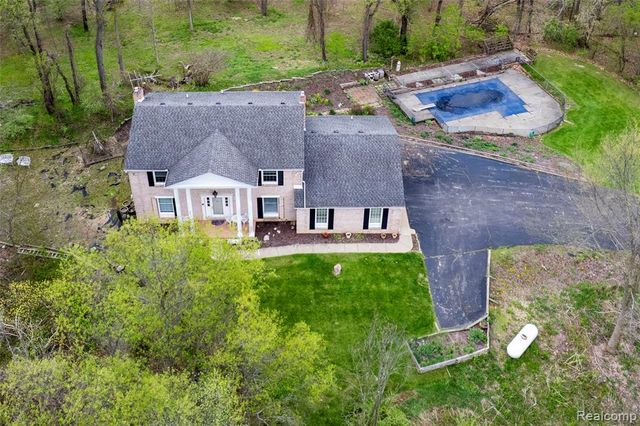 2235 Stonewall Drive, Ortonville, MI 48462