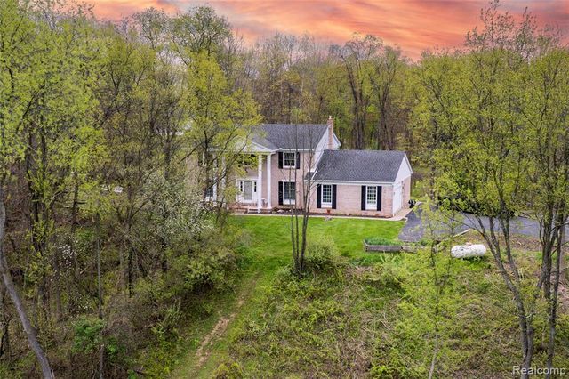 2235 Stonewall Drive, Ortonville, MI 48462