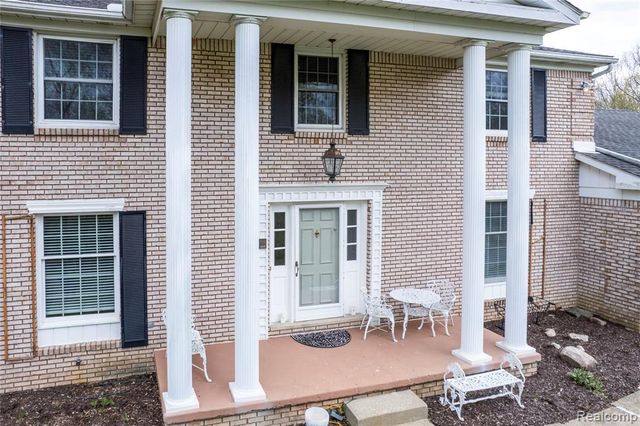 2235 Stonewall Drive, Ortonville, MI 48462