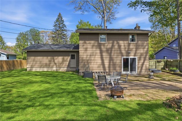506 True Hickory Dr, Greece, NY 14615