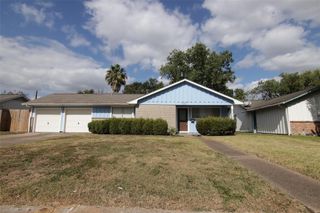 7030 Sharpview Drive, Houston, TX 77074