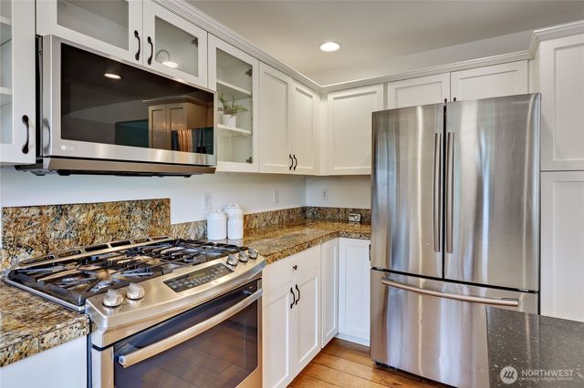 34599 Bridge View Drive NE, Kingston, WA 98346