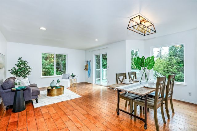 34599 Bridge View Drive NE, Kingston, WA 98346