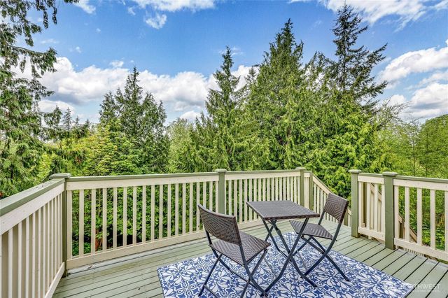 34599 Bridge View Drive NE, Kingston, WA 98346
