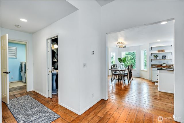 34599 Bridge View Drive NE, Kingston, WA 98346