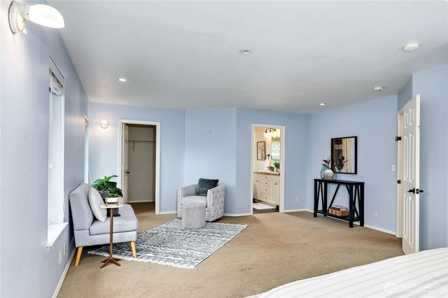 34599 Bridge View Drive NE, Kingston, WA 98346