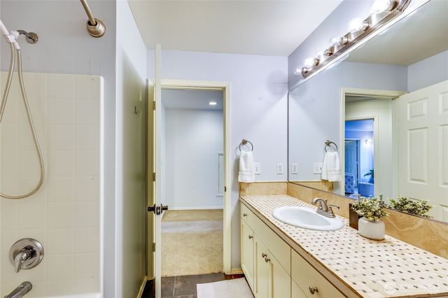 34599 Bridge View Drive NE, Kingston, WA 98346