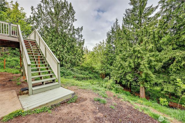34599 Bridge View Drive NE, Kingston, WA 98346