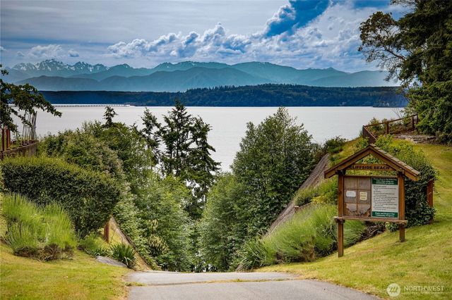 34599 Bridge View Drive NE, Kingston, WA 98346