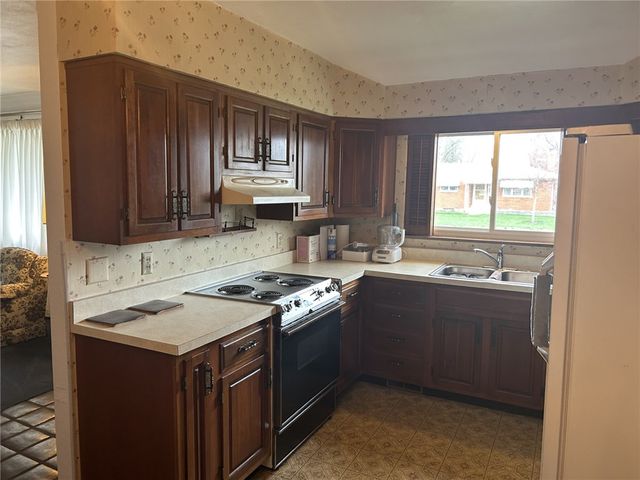 1912 Echo Wood Court, Kettering, OH 45429