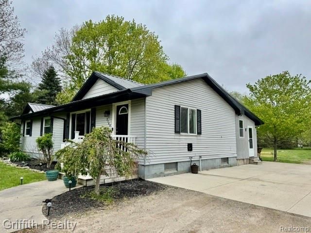 3148 Hogback Road, Handy Township, MI 48836