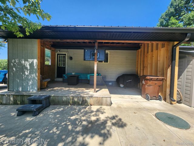 3148 Hogback Road, Handy Township, MI 48836