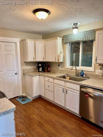 3148 Hogback Road, Handy Township, MI 48836