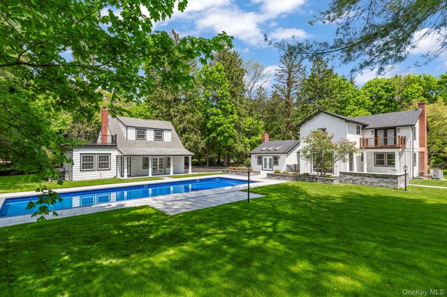 75 Centerport Road, Greenlawn, NY 11740