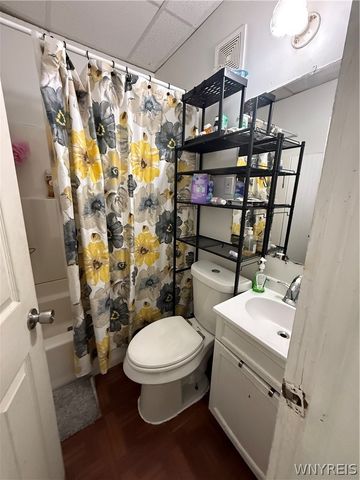 2921 Mckoon Avenue, Niagara Falls, NY 14305