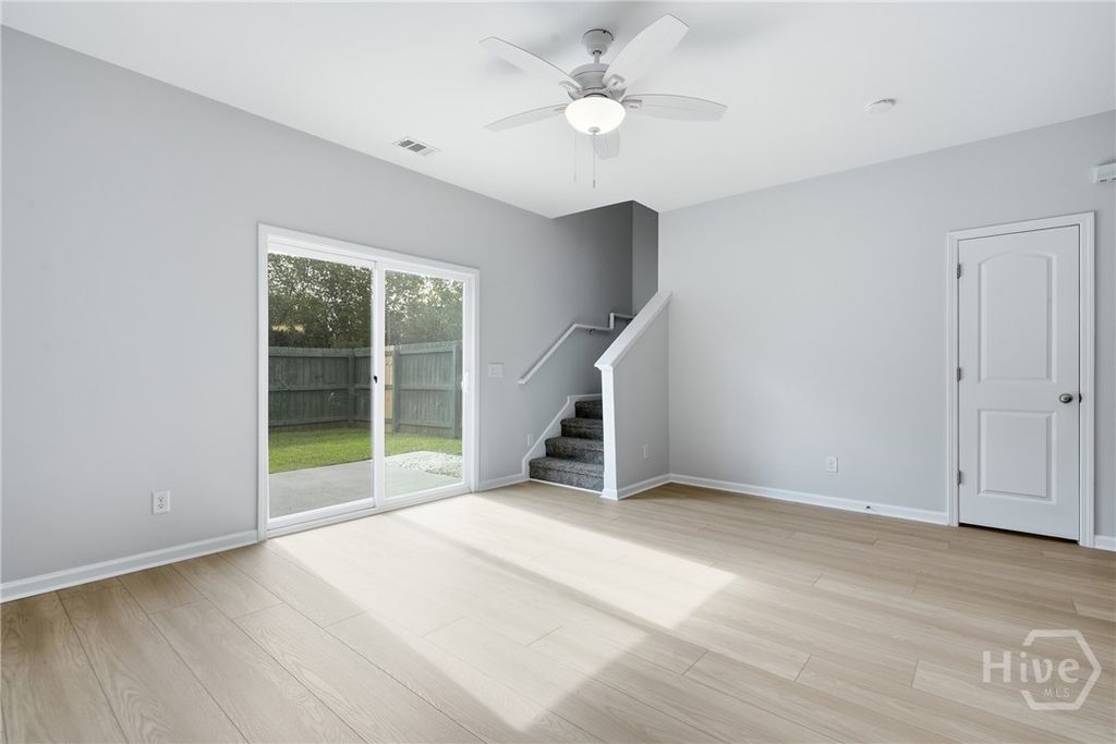 Image 11 of property listing at 295 Cantle Drive, Richmond Hill, GA 31324